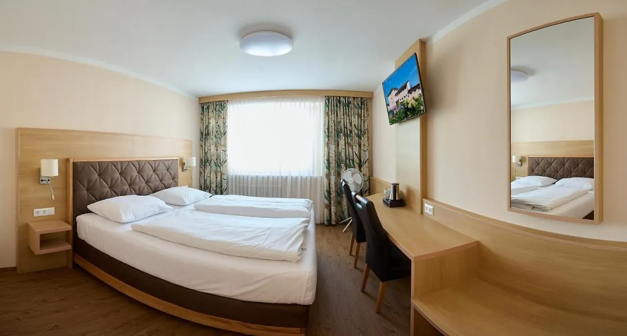 Hotel Ganslhof - Adults Only 3*, Salzburg