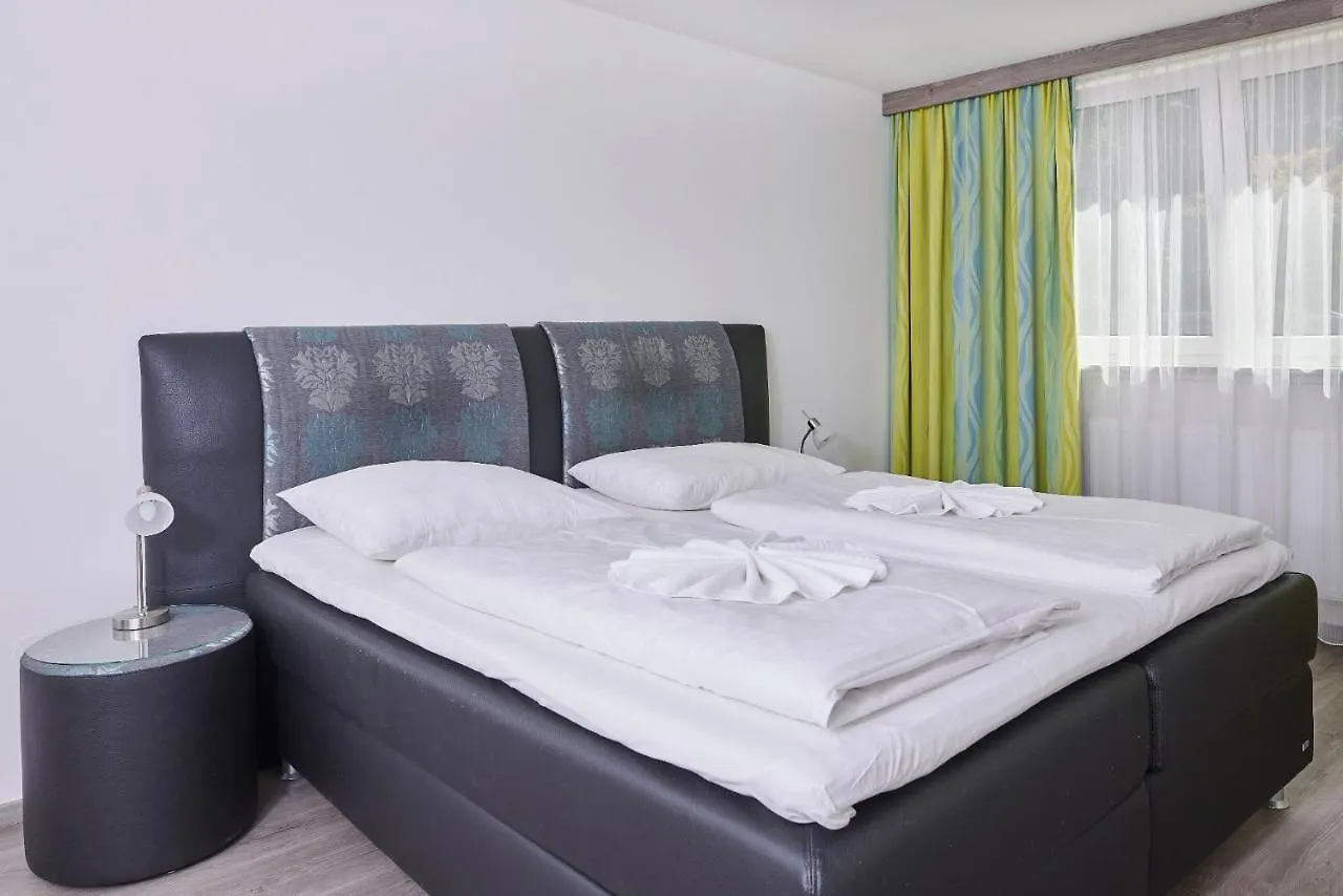 Hotel Ganslhof - Adults Only  Salzburg